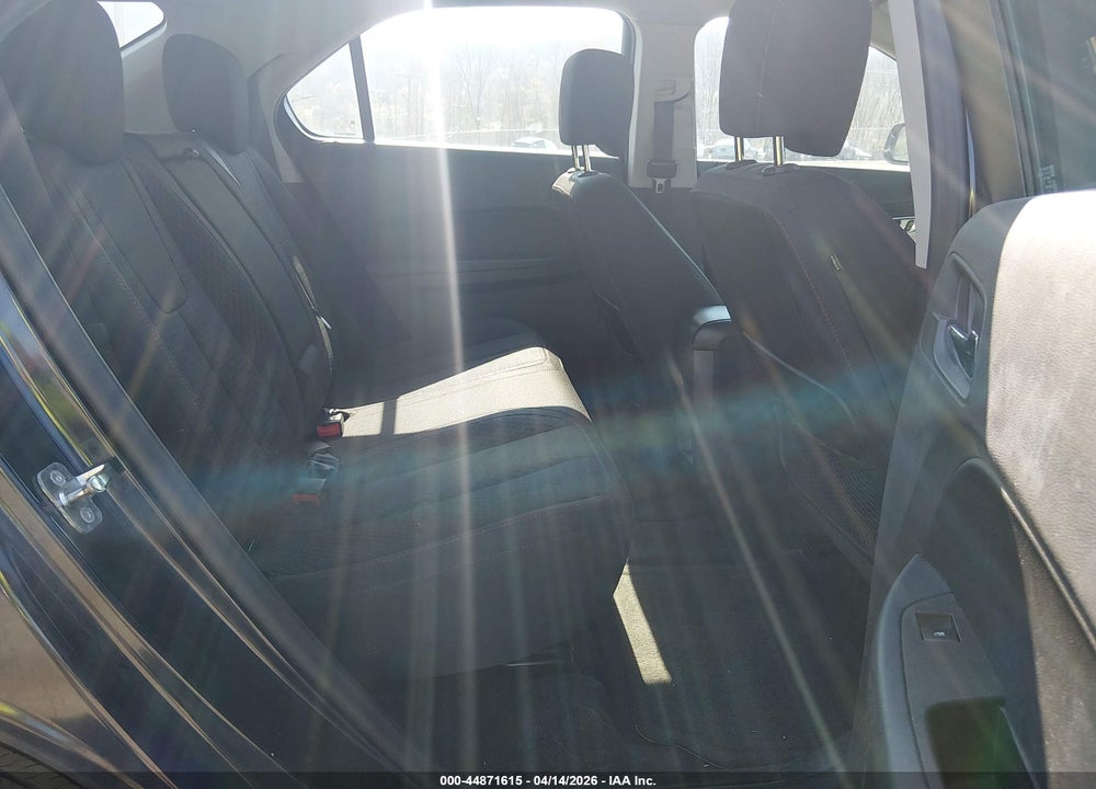 2015 CHEVROLET EQUINOX LS VIN: 2GNFLEEK4F6217860