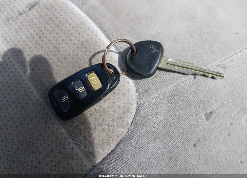 2007 KIA SPECTRA EX VIN: KNAFE121075461555
