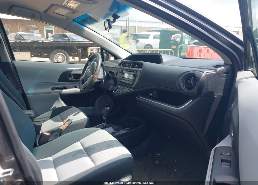 2014 TOYOTA PRIUS C TWO VIN: JTDKDTB35E1078152