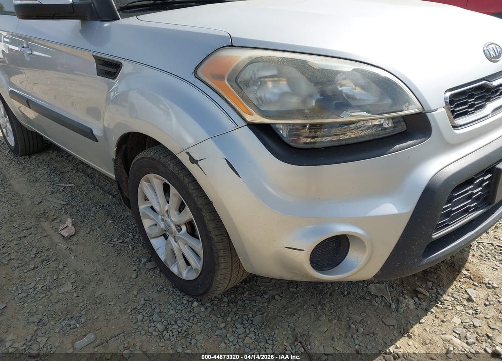 2012 KIA SOUL + VIN: KNDJT2A66C7412591
