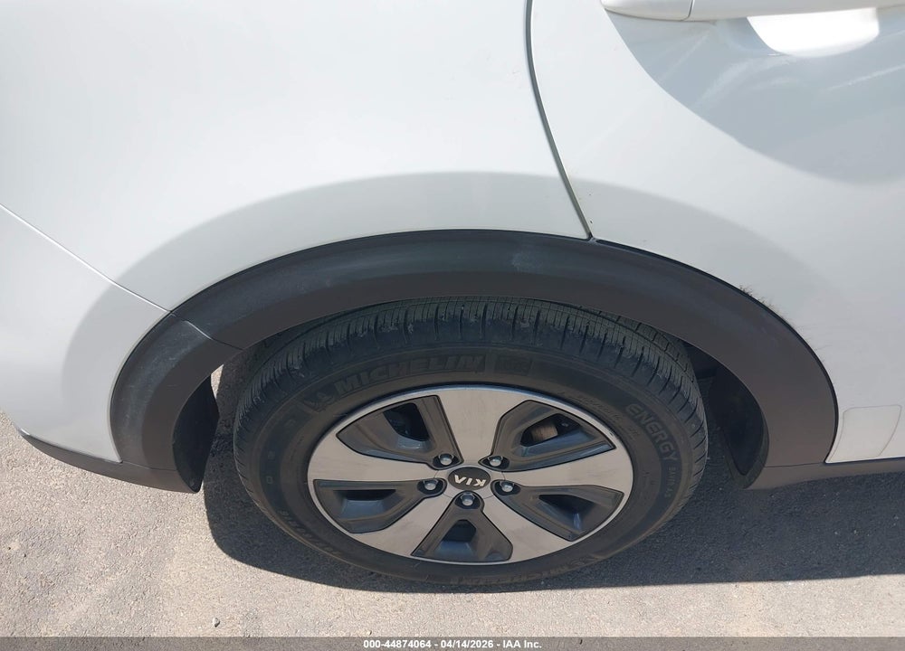 2018 KIA NIRO FE VIN: KNDCB3LC7J5203552