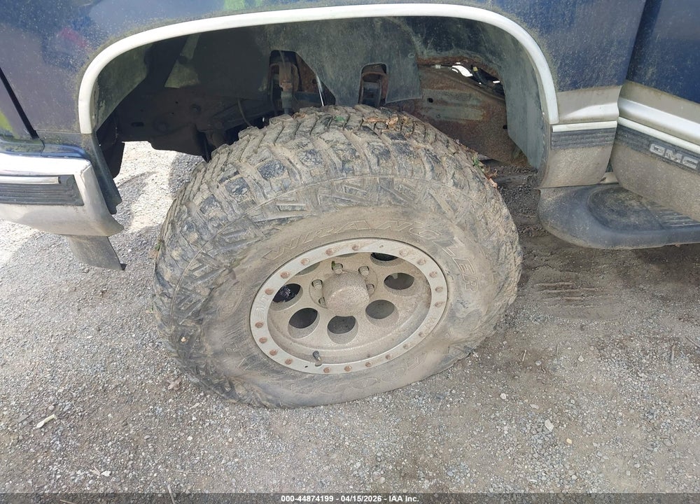 1999 GMC YUKON SLE VIN: 1GKEK13R1XJ703552