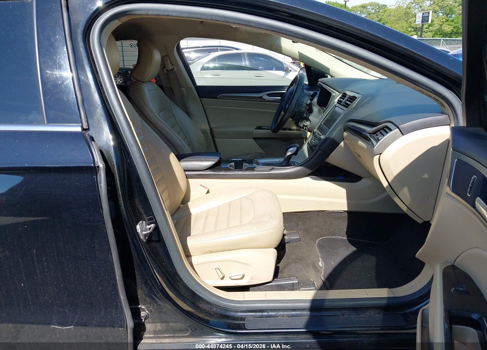 2016 FORD FUSION SE VIN: 3FA6P0T96GR292740