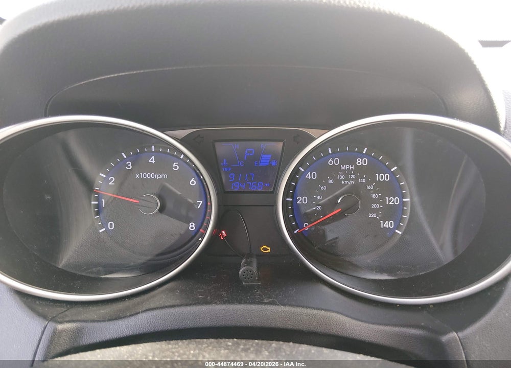 2010 HYUNDAI TUCSON GLS VIN: KM8JT3AC4AU112957
