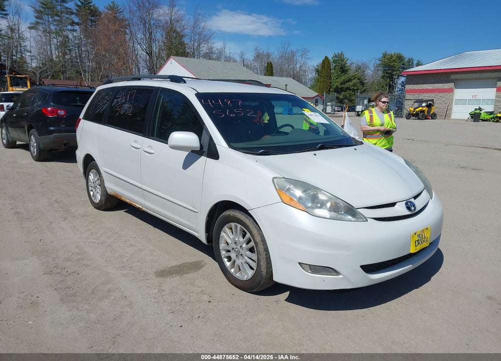 2007 TOYOTA SIENNA XLE VIN: 5TDBK22C27S008503