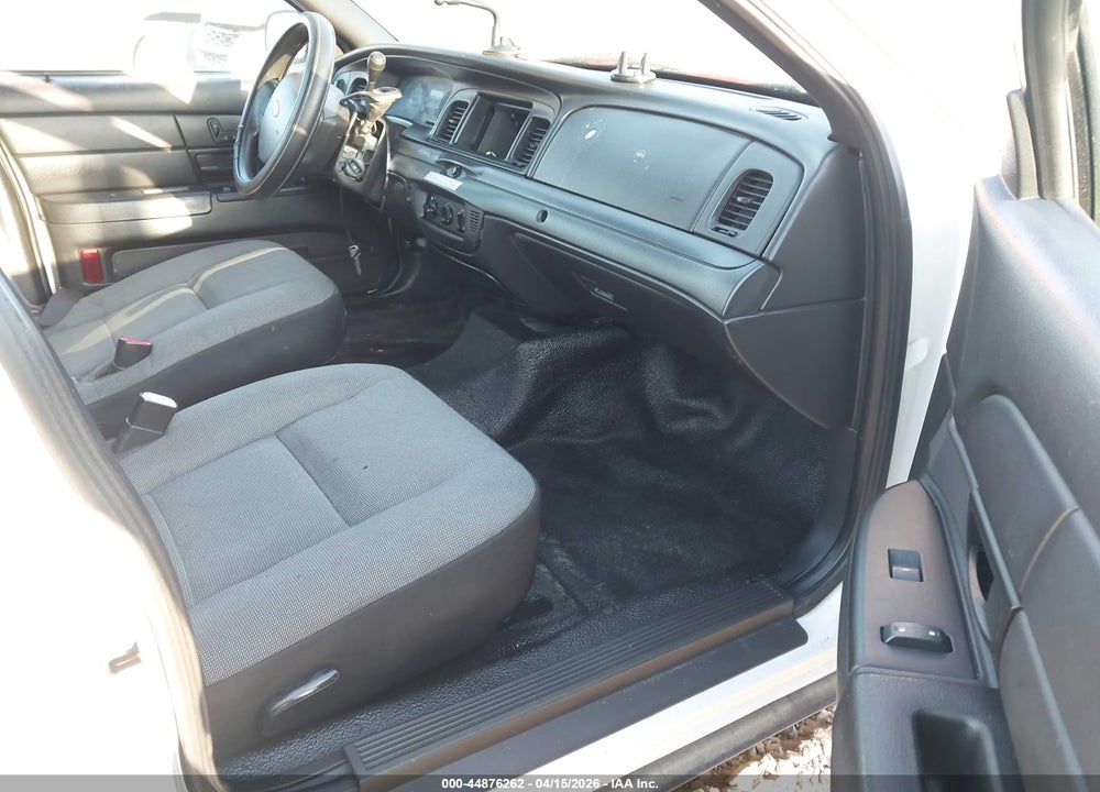 2011 FORD CROWN VICTORIA POLICE INTERCEPTOR VIN: 2FABP7BV2BX120575