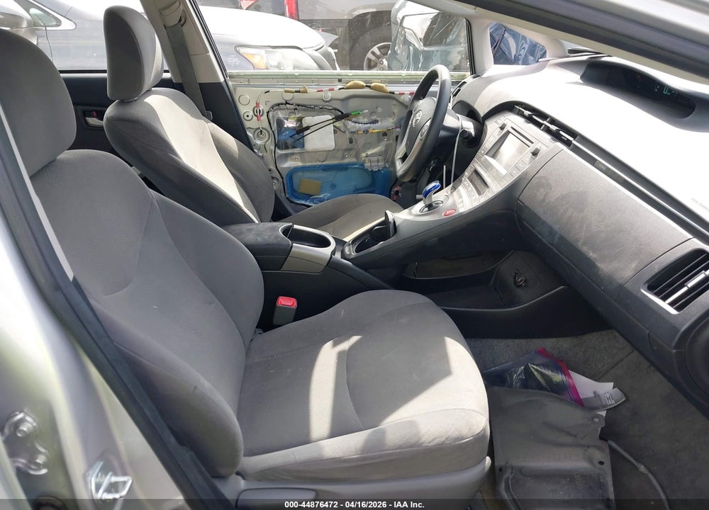 2013 TOYOTA PRIUS TWO VIN: JTDKN3DUXD1634067