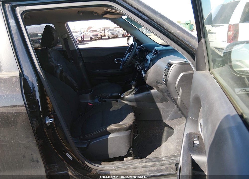 2015 KIA SOUL + VIN: KNDJP3A5XF7115491