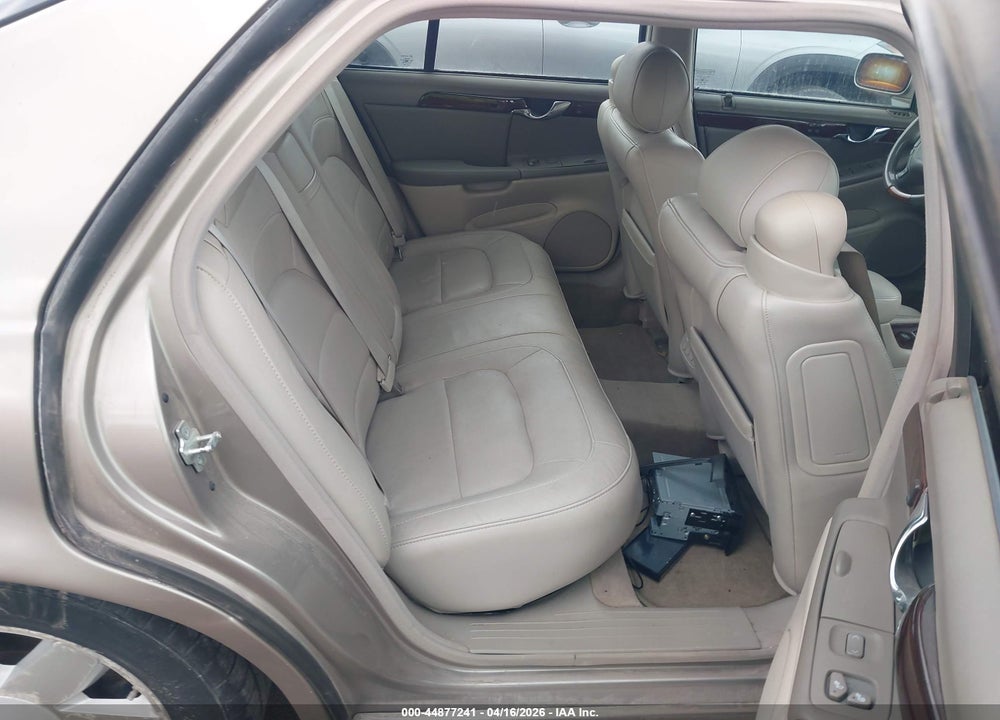 2004 CADILLAC DEVILLE DTS VIN: 1G6KF57914U176789