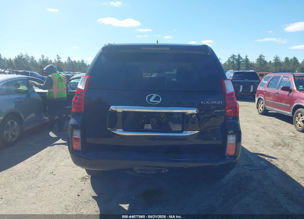 2011 LEXUS GX 460 VIN: JTJBM7FX5B5032570