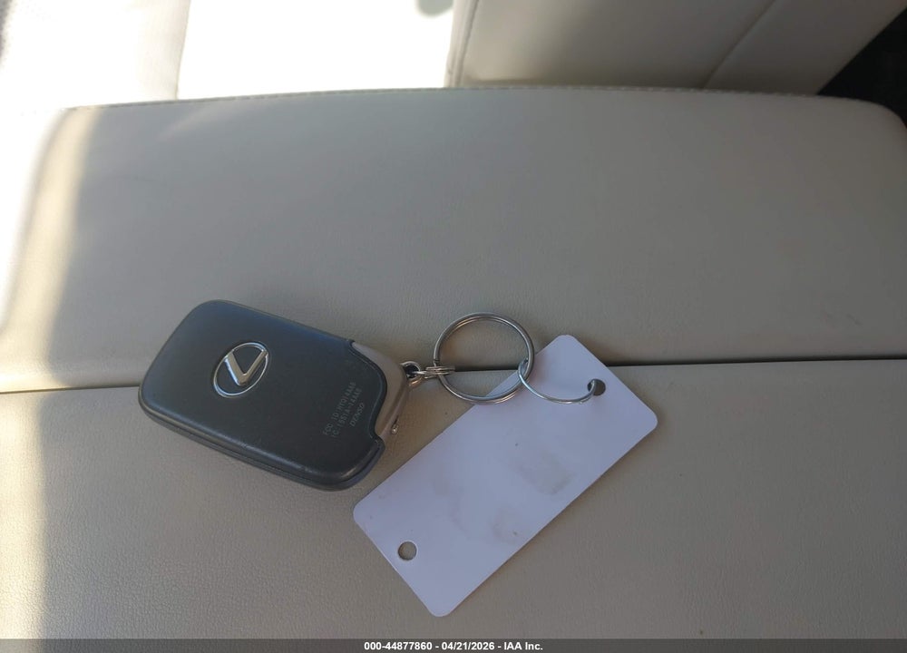 2011 LEXUS GX 460 VIN: JTJBM7FX5B5032570