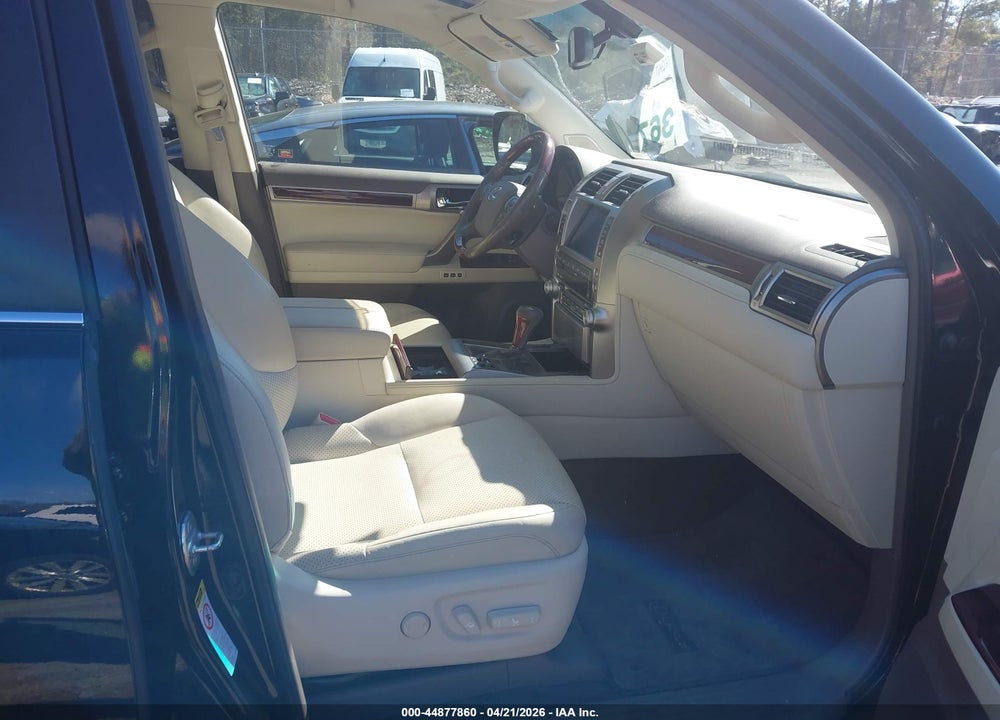 2011 LEXUS GX 460 VIN: JTJBM7FX5B5032570