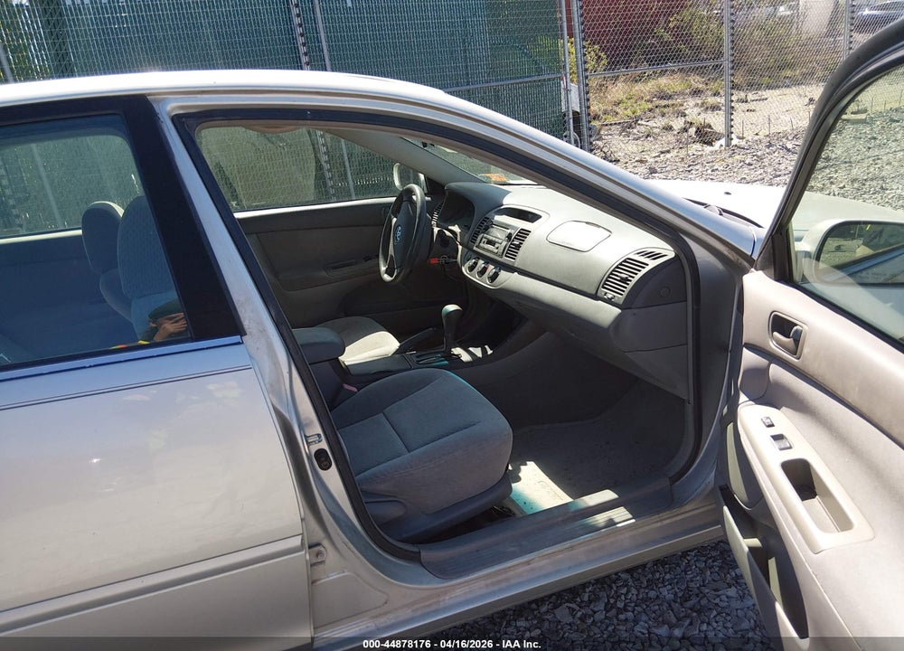2002 TOYOTA CAMRY LE VIN: 4T1BE32K92U099824