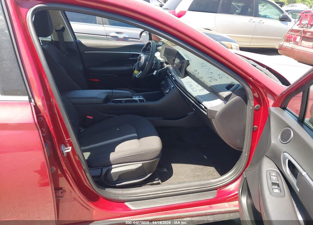 2024 HYUNDAI SONATA SEL VIN: KMHL64JA2RA390824
