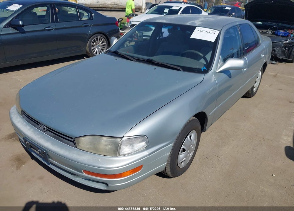 1994 TOYOTA CAMRY LE VIN: JT2SK12E0R0240639