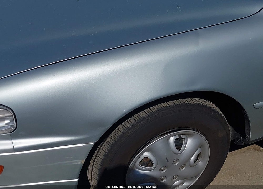 1994 TOYOTA CAMRY LE VIN: JT2SK12E0R0240639