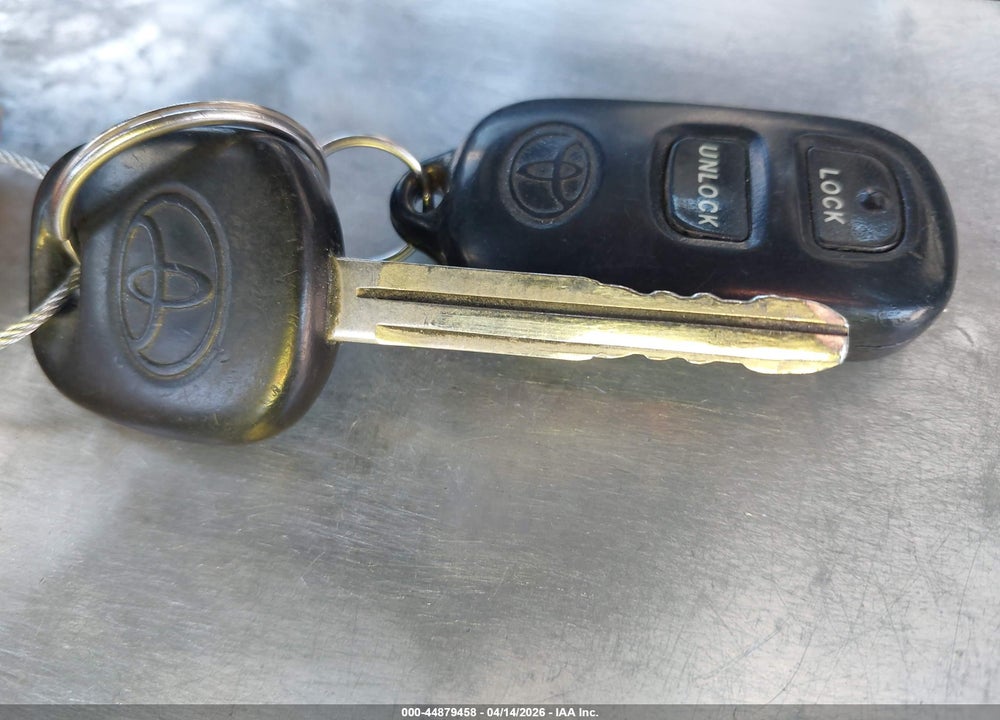 2005 TOYOTA COROLLA S VIN: 1NXBR30EX5Z532895