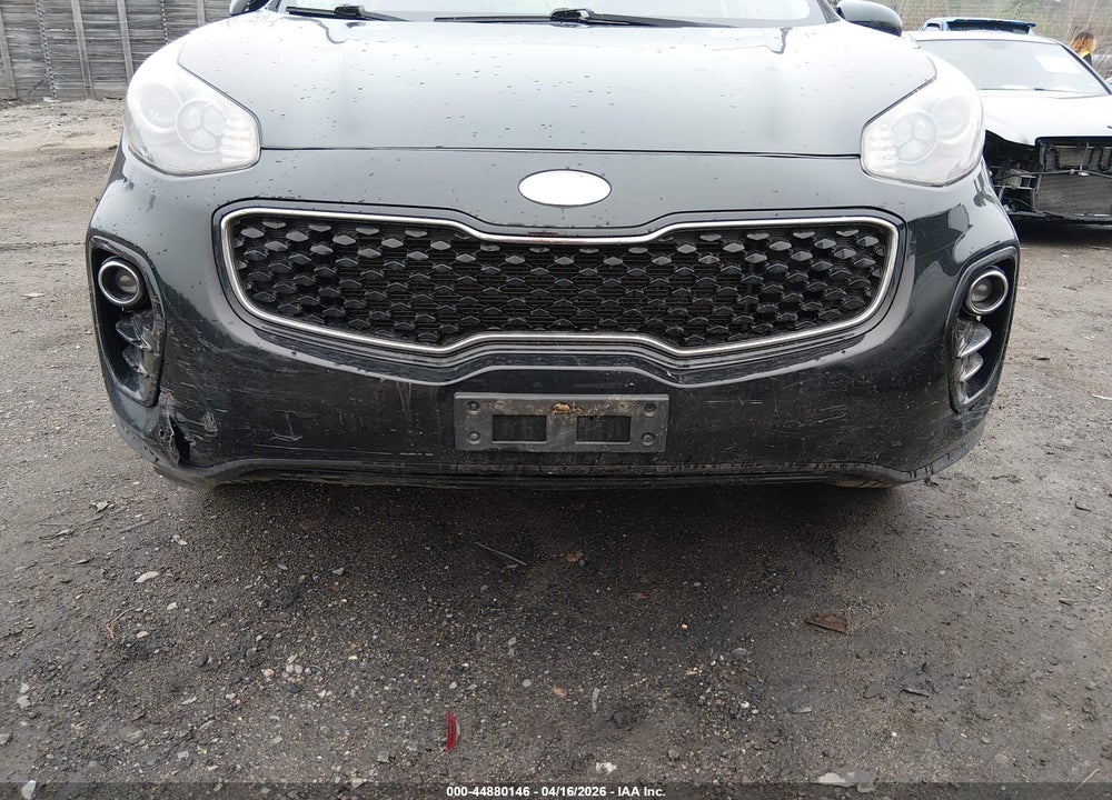 2018 KIA SPORTAGE LX VIN: KNDPMCAC5J7391409