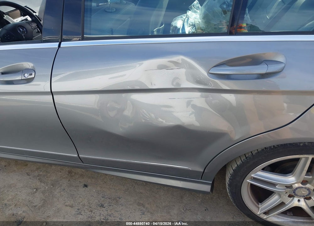 2011 MERCEDES-BENZ C 300 SPORT VIN: WDDGF5EB8BA504884