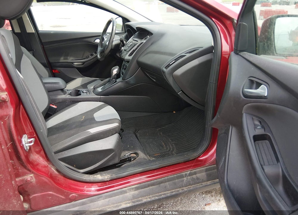 2014 FORD FOCUS SE VIN: 1FADP3F26EL269428