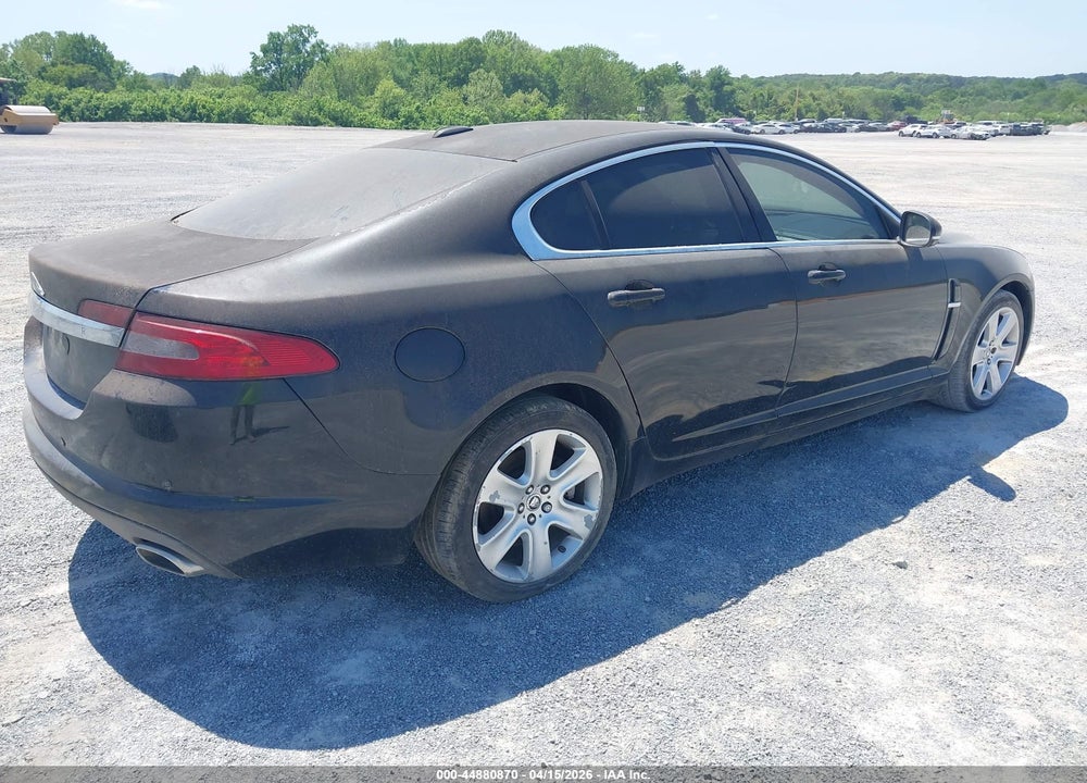 2011 JAGUAR XF VIN: SAJWA0FBXBLS13864