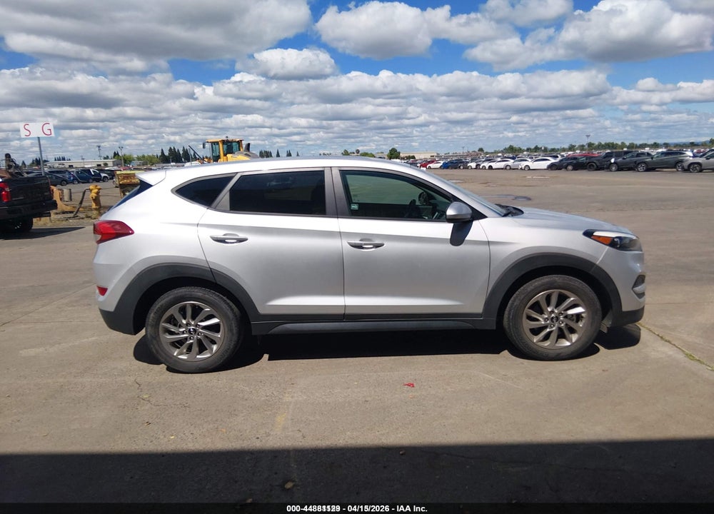 2018 HYUNDAI TUCSON SE VIN: KM8J23A40JU701693