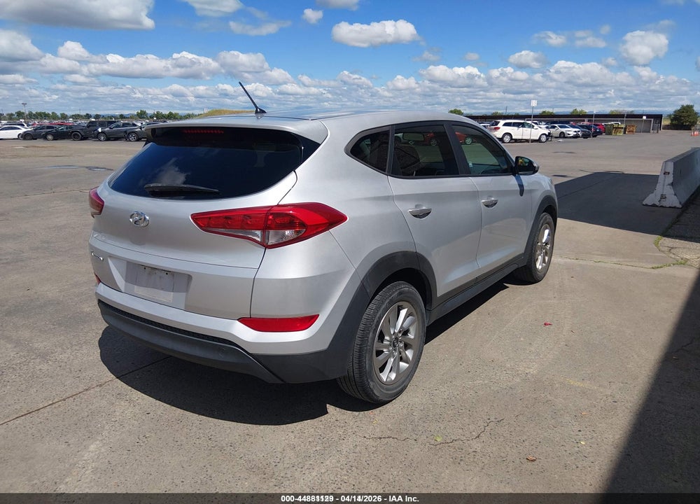2018 HYUNDAI TUCSON SE VIN: KM8J23A40JU701693