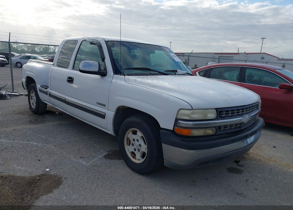 2000 CHEVROLET SILVERADO 1500 LS VIN: 2GCEC19T1Y1403405
