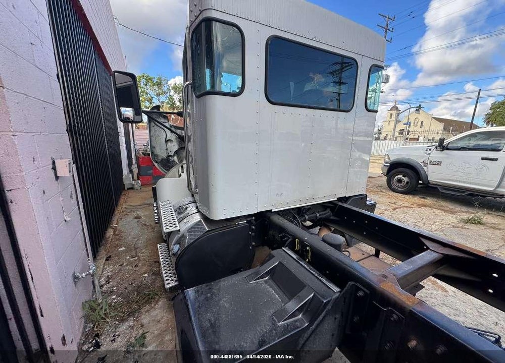 2013 KENWORTH CONSTRUCTION T270 VIN: 2NKHHM6H3DM364677