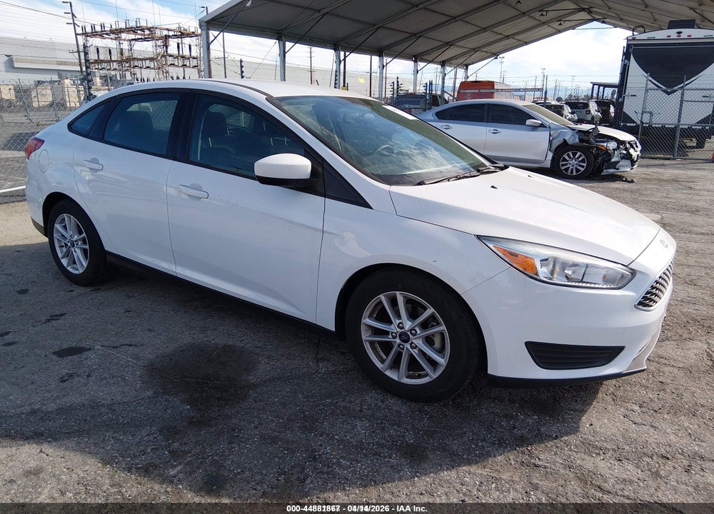 2018 FORD FOCUS SE VIN: 1FADP3F25JL328396