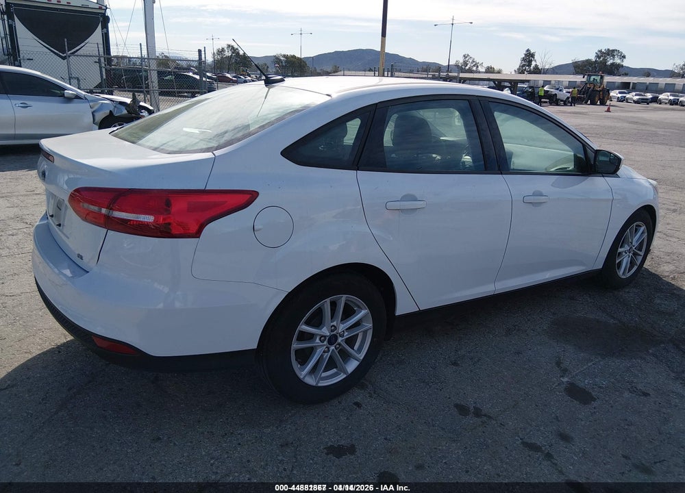2018 FORD FOCUS SE VIN: 1FADP3F25JL328396