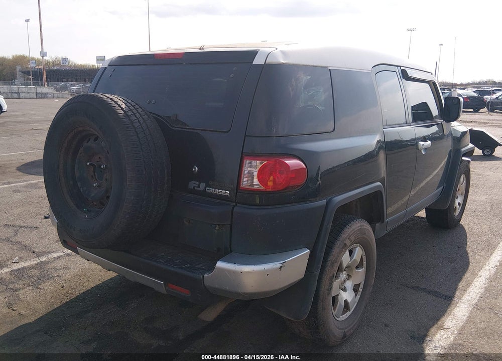 2007 TOYOTA FJ CRUISER VIN: JTEBU11F070061070