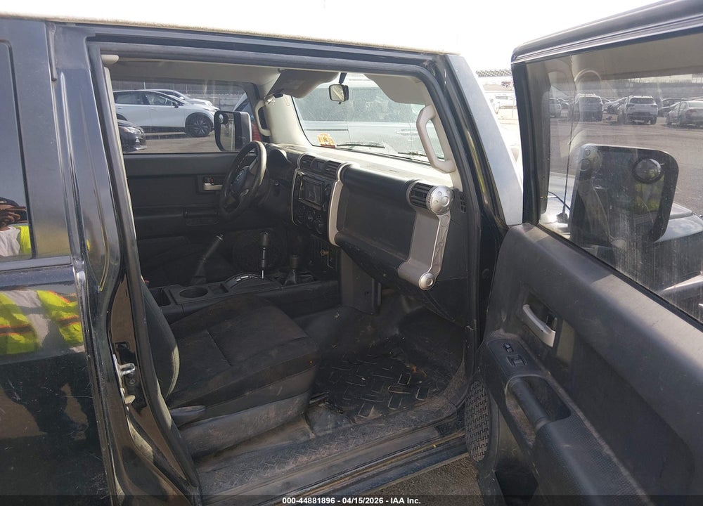 2007 TOYOTA FJ CRUISER VIN: JTEBU11F070061070