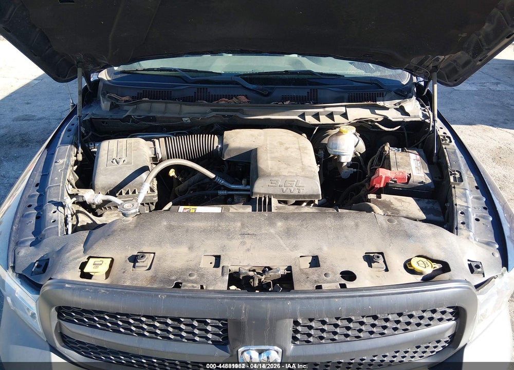 2018 RAM 1500 TRADESMAN  4X2 8' BOX VIN: 3C6JR6DG8JG323589