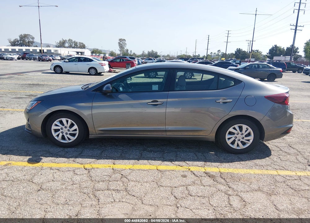 2019 HYUNDAI ELANTRA SE VIN: 5NPD74LF7KH497056