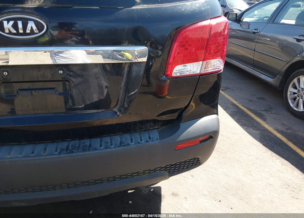 2013 KIA SORENTO LX VIN: 5XYKT3A16DG325454