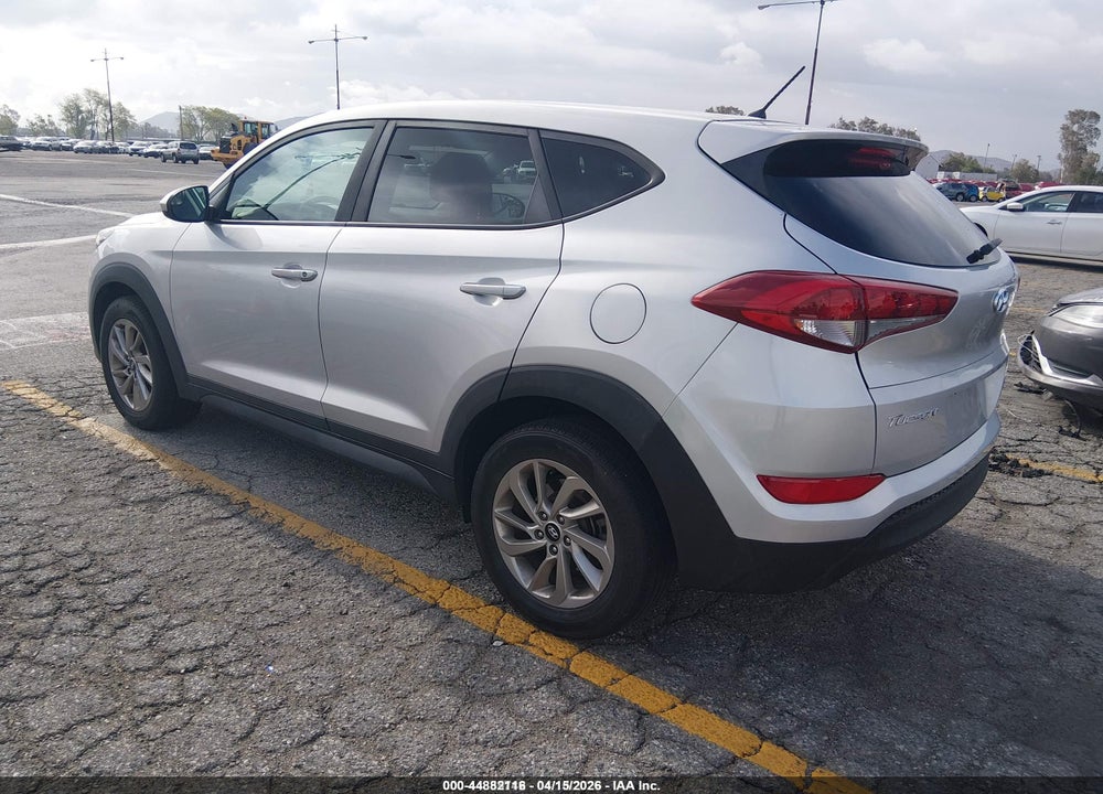 2018 HYUNDAI TUCSON SE VIN: KM8J23A49JU698633