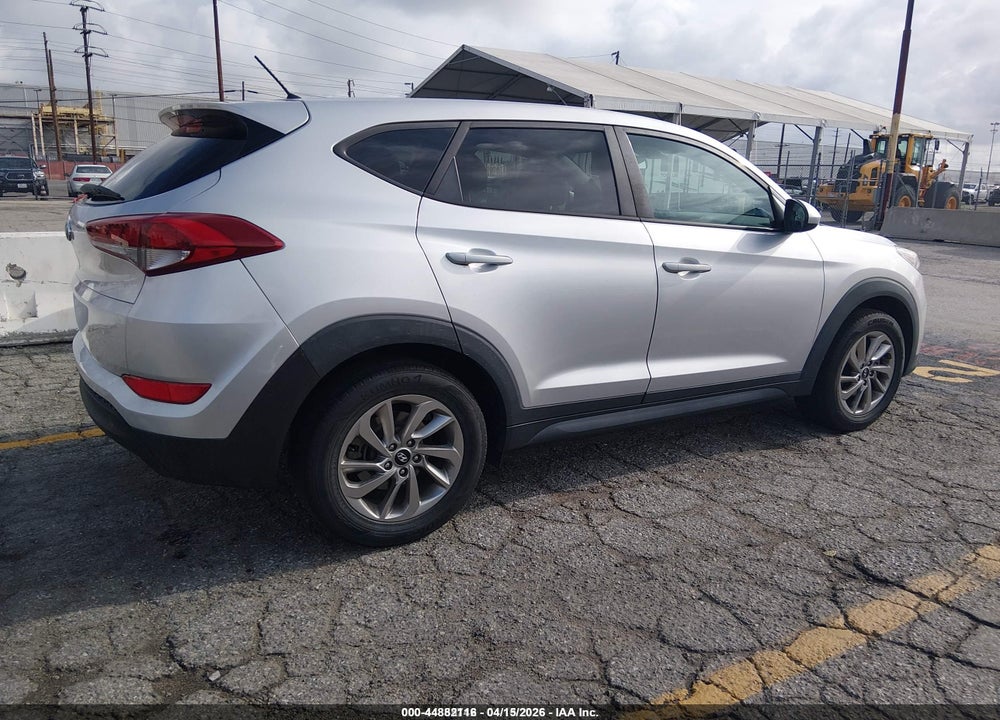 2018 HYUNDAI TUCSON SE VIN: KM8J23A49JU698633