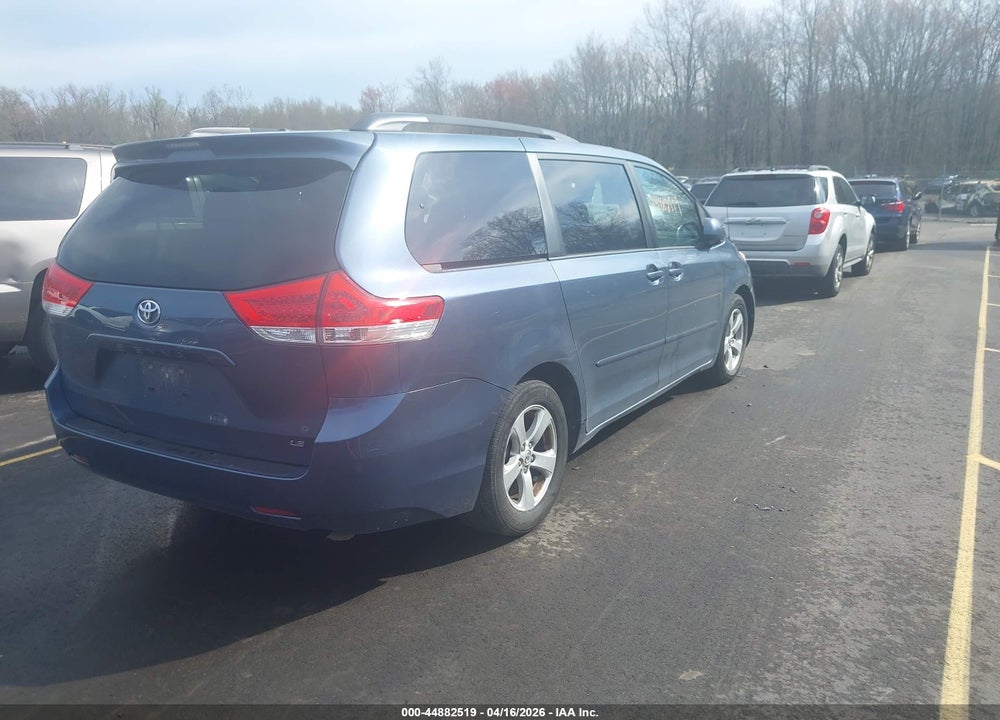 2014 TOYOTA SIENNA LE V6 8 PASSENGER VIN: 5TDKK3DC3ES487319