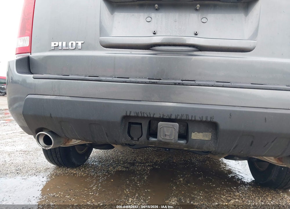 2011 HONDA PILOT EX-L VIN: 5FNYF3H6XBB009403