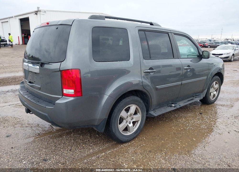 2011 HONDA PILOT EX-L VIN: 5FNYF3H6XBB009403