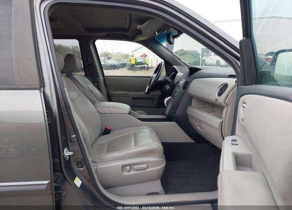 2011 HONDA PILOT EX-L VIN: 5FNYF3H6XBB009403