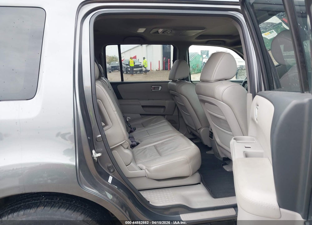 2011 HONDA PILOT EX-L VIN: 5FNYF3H6XBB009403