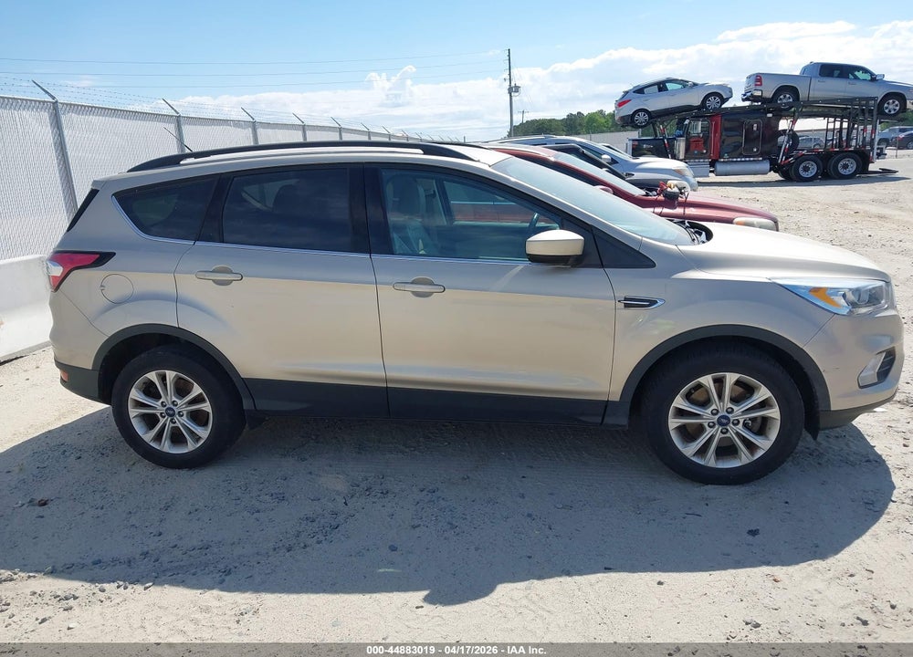 2017 FORD ESCAPE SE VIN: 1FMCU9GD7HUC70602