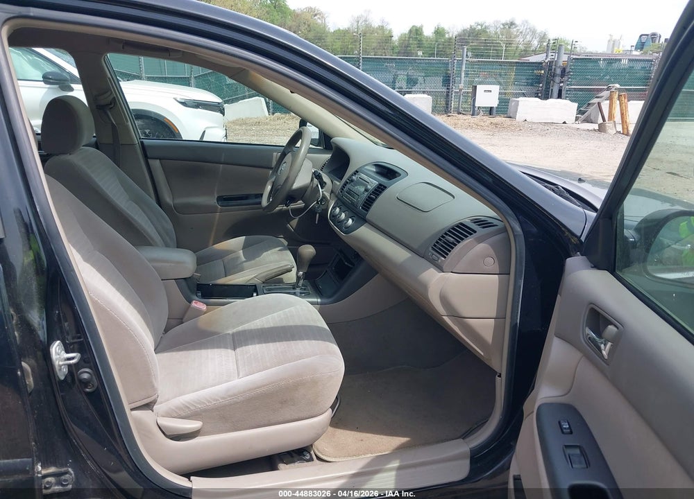 2005 TOYOTA CAMRY LE VIN: 4T1BE32KX5U588186