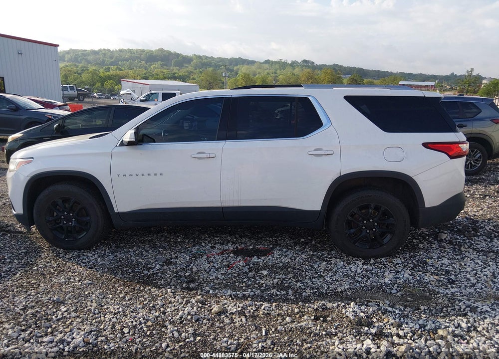 2018 CHEVROLET TRAVERSE 1LT VIN: 1GNERGKW8JJ142444