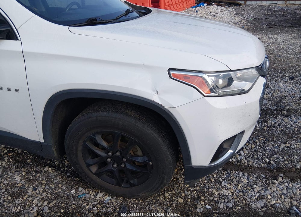 2018 CHEVROLET TRAVERSE 1LT VIN: 1GNERGKW8JJ142444