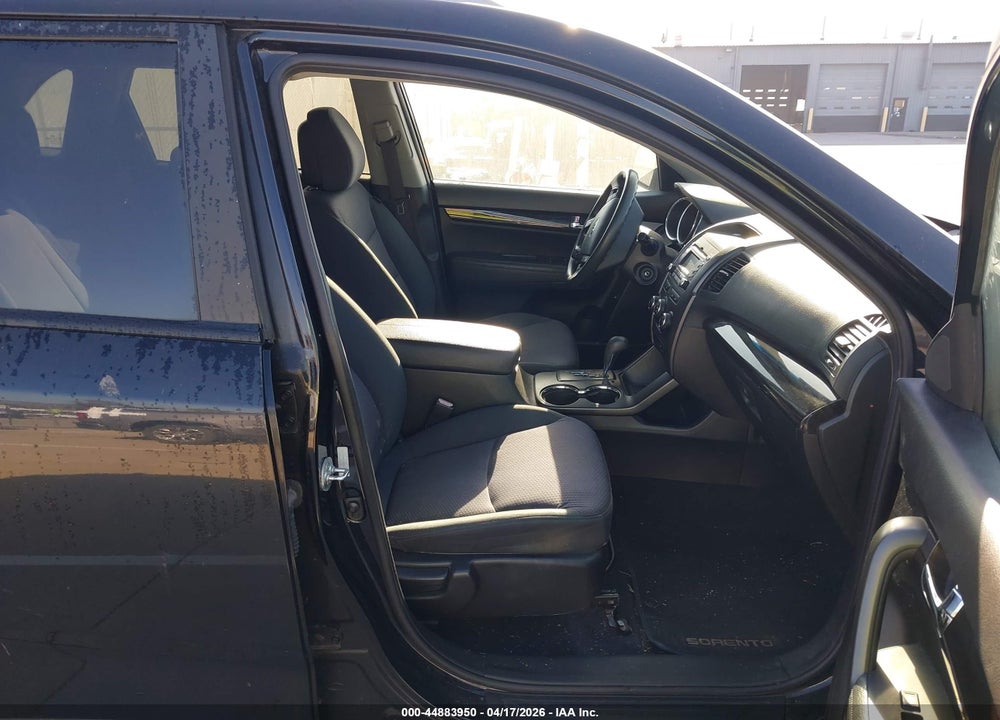 2011 KIA SORENTO LX VIN: 5XYKT4A1XBG178994