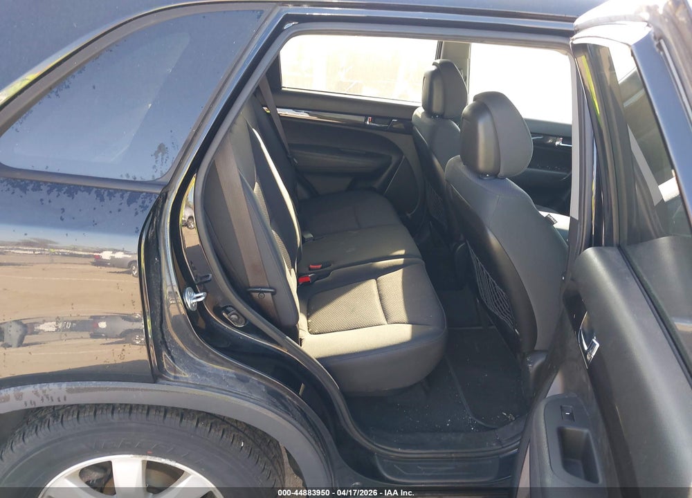 2011 KIA SORENTO LX VIN: 5XYKT4A1XBG178994