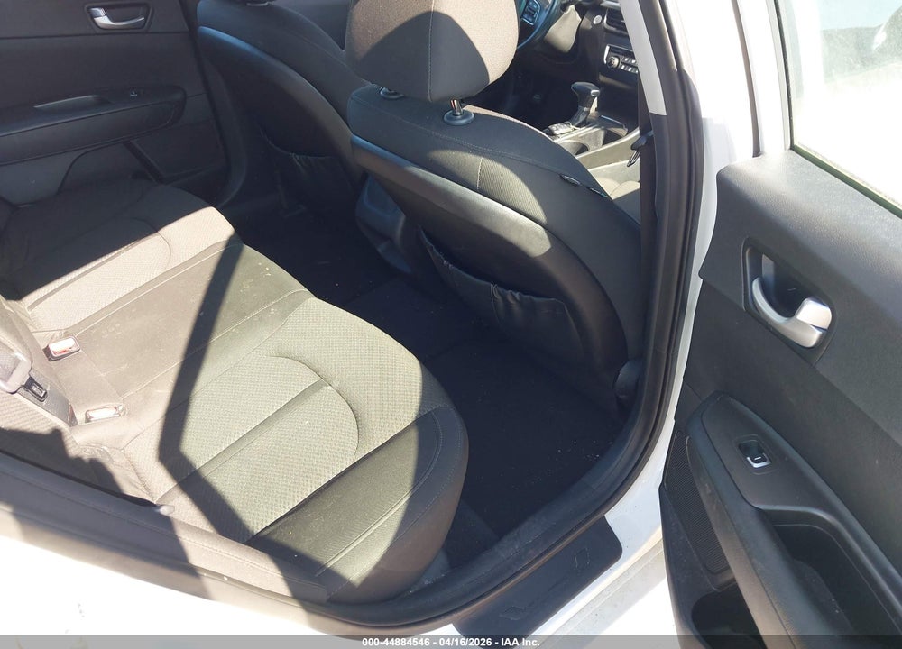 2016 KIA OPTIMA VIN: 5XXGT4L14GG014171